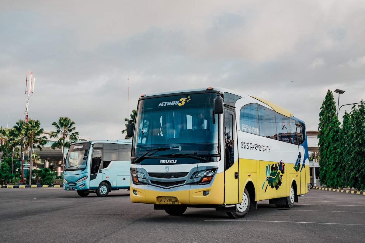 Rental Bis Labuan Bajo 1