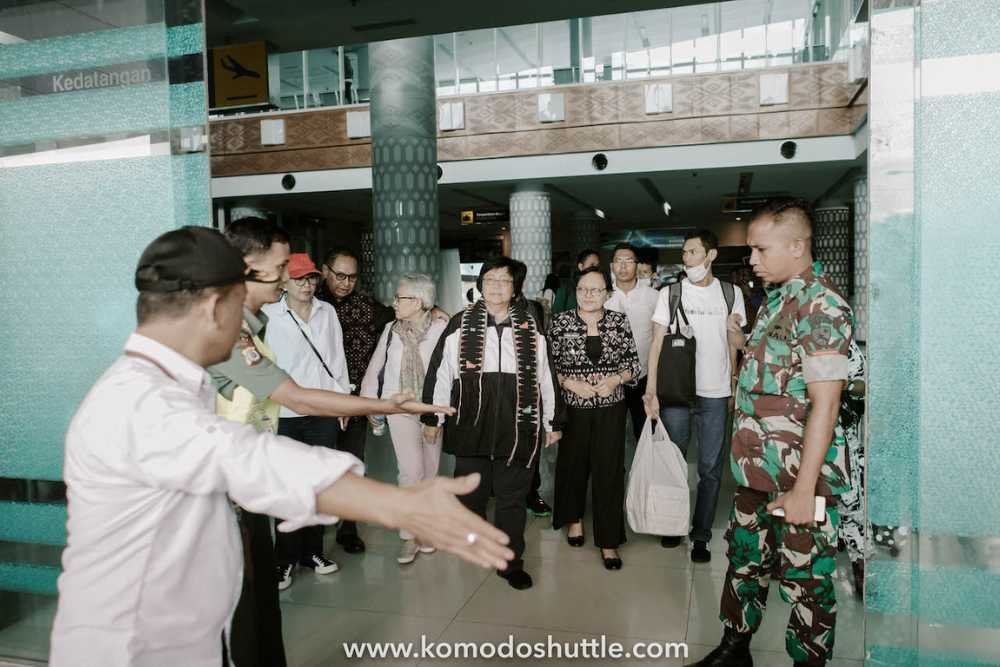 Sewa Alphard Labuan Bajo